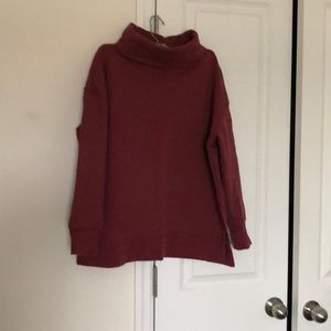 Athleta turtleneck sweatshirt